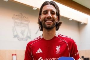 全能中场!索博斯洛伊荣膺利物浦十月最佳球员,本赛季第二次当选